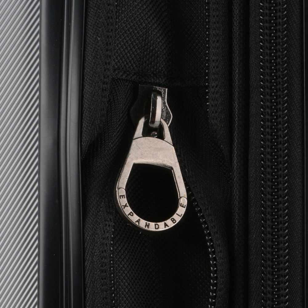 Traveler's Choice DELILAH 29" Cyclone Wheels Expandable Hardcase Spinner - Silver