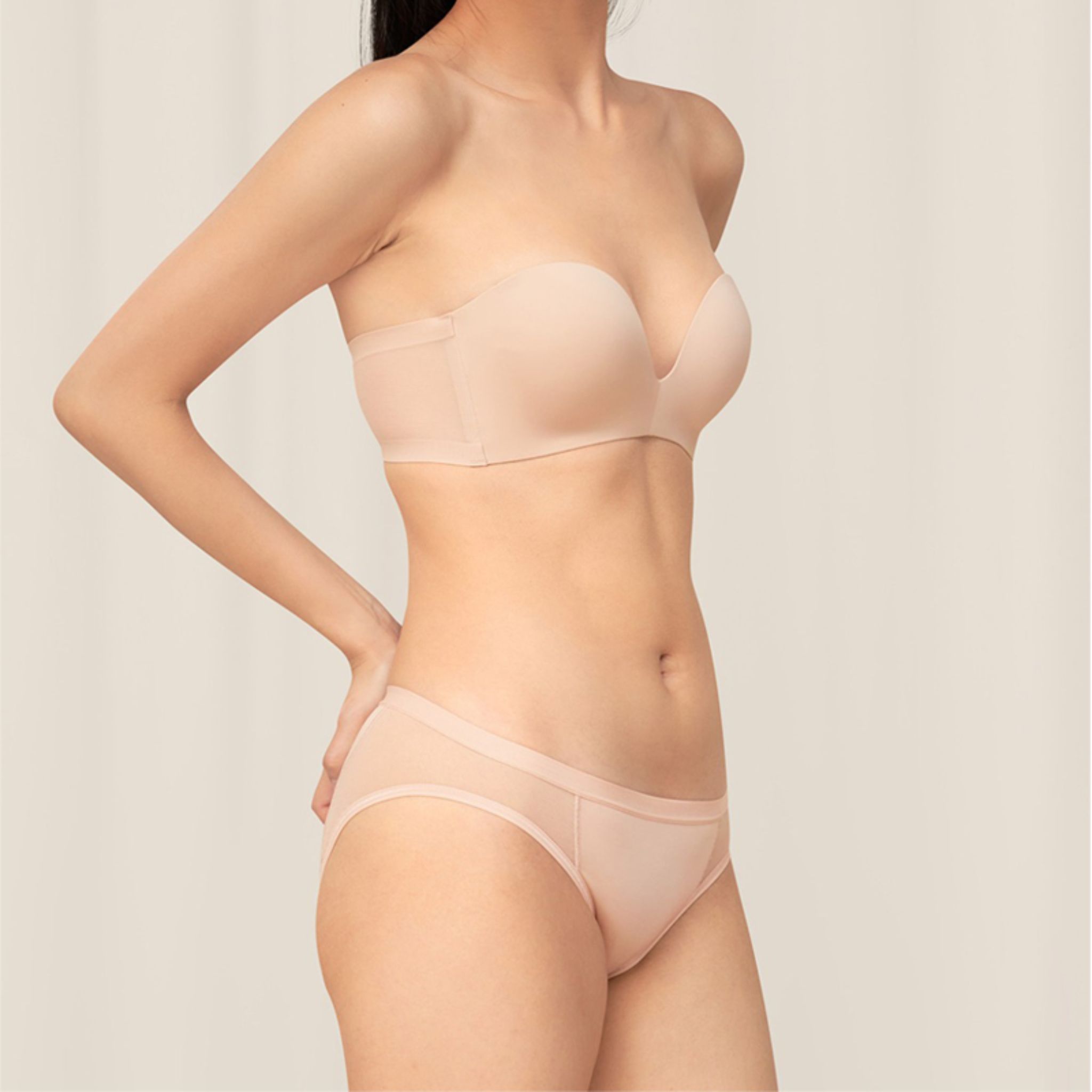 Triumph Invisible Inside-out Non-wired Detachable Bra Natural Skin