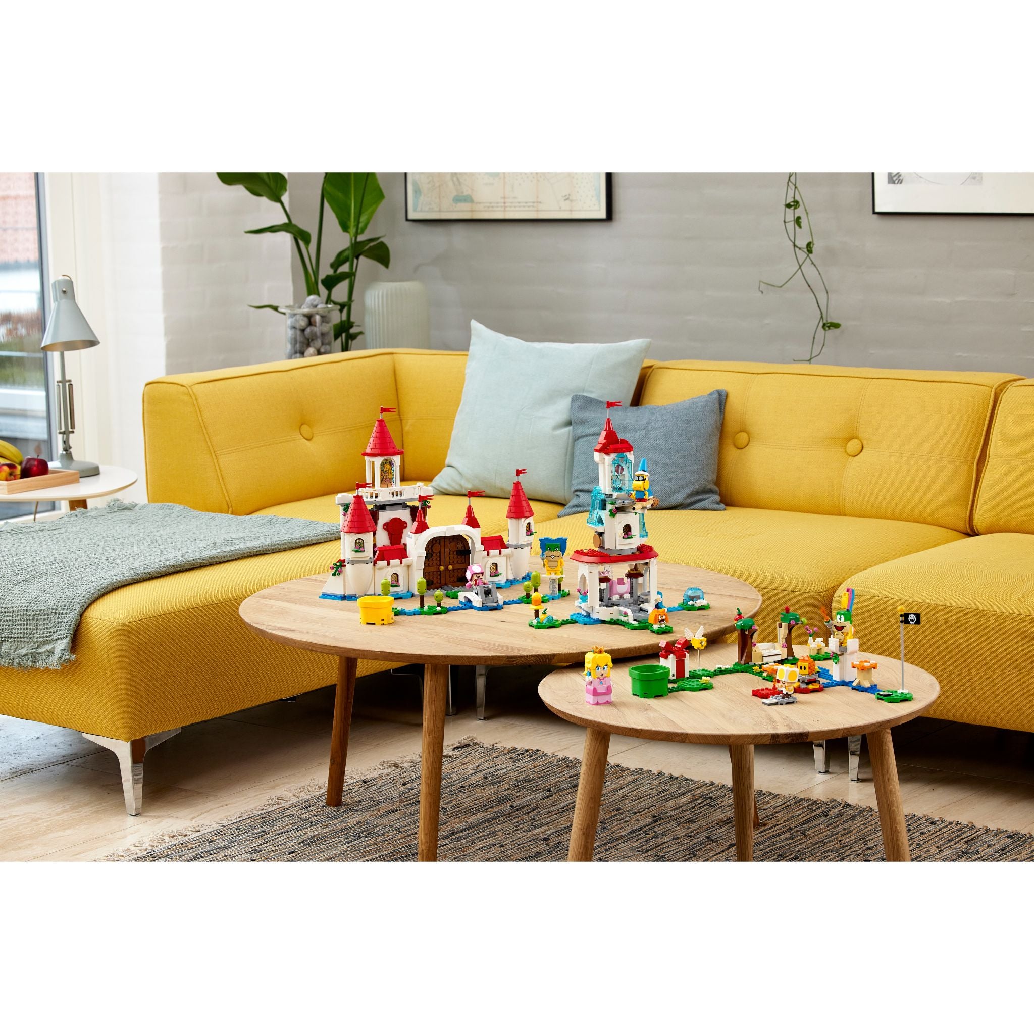 LEGO® Super Mario: Adventures with Peach Starter Course (71403)
