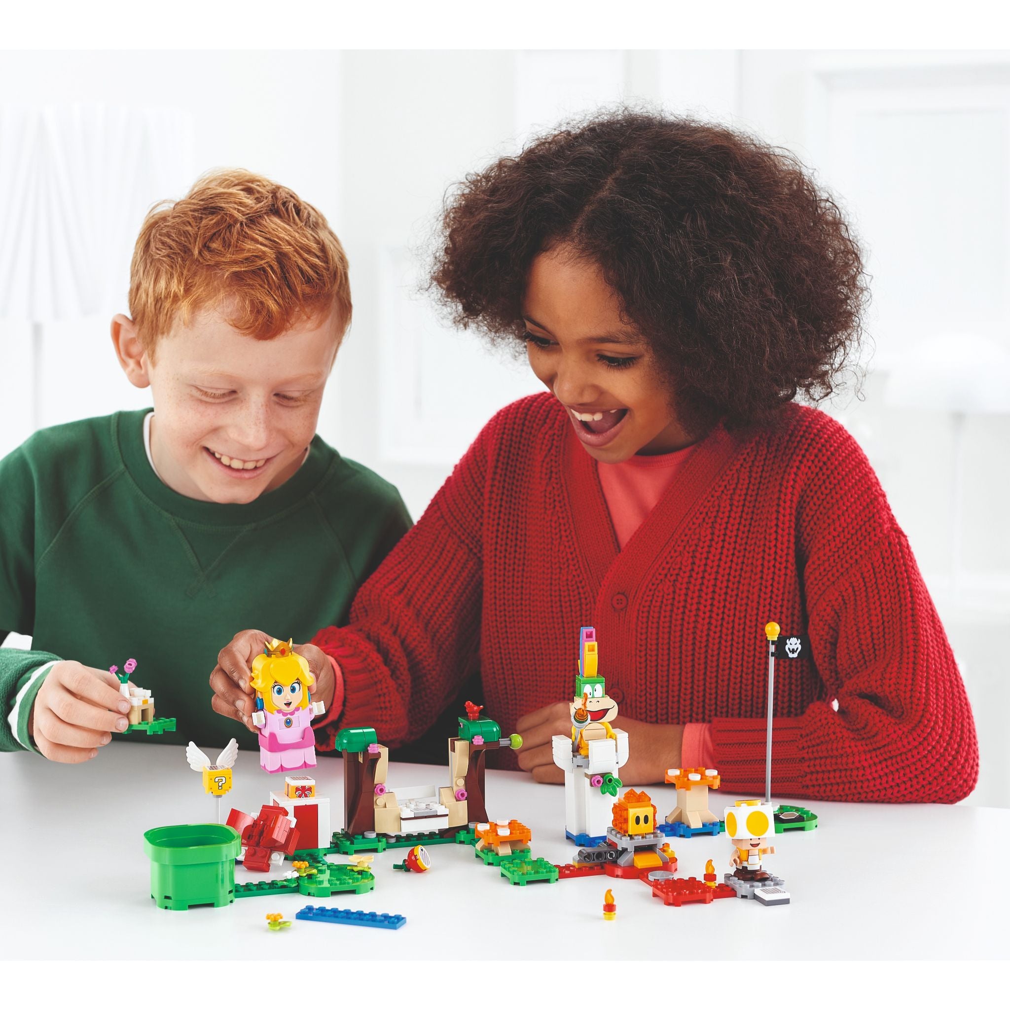 LEGO® Super Mario: Adventures with Peach Starter Course (71403)