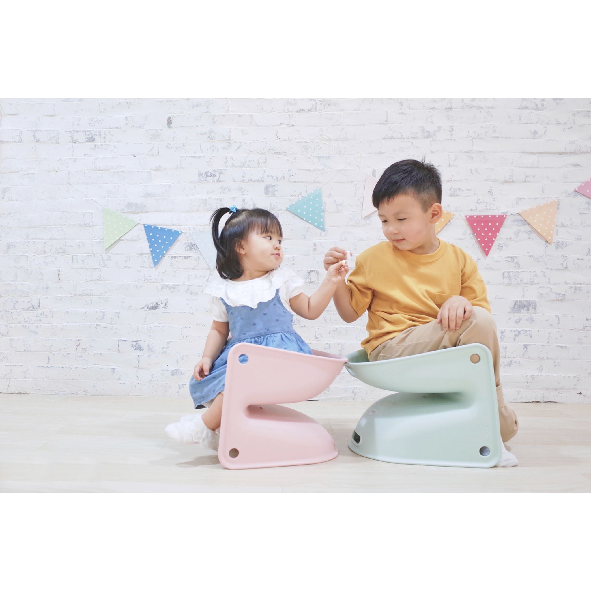 Combi Multi-Functional Chair - Yellow