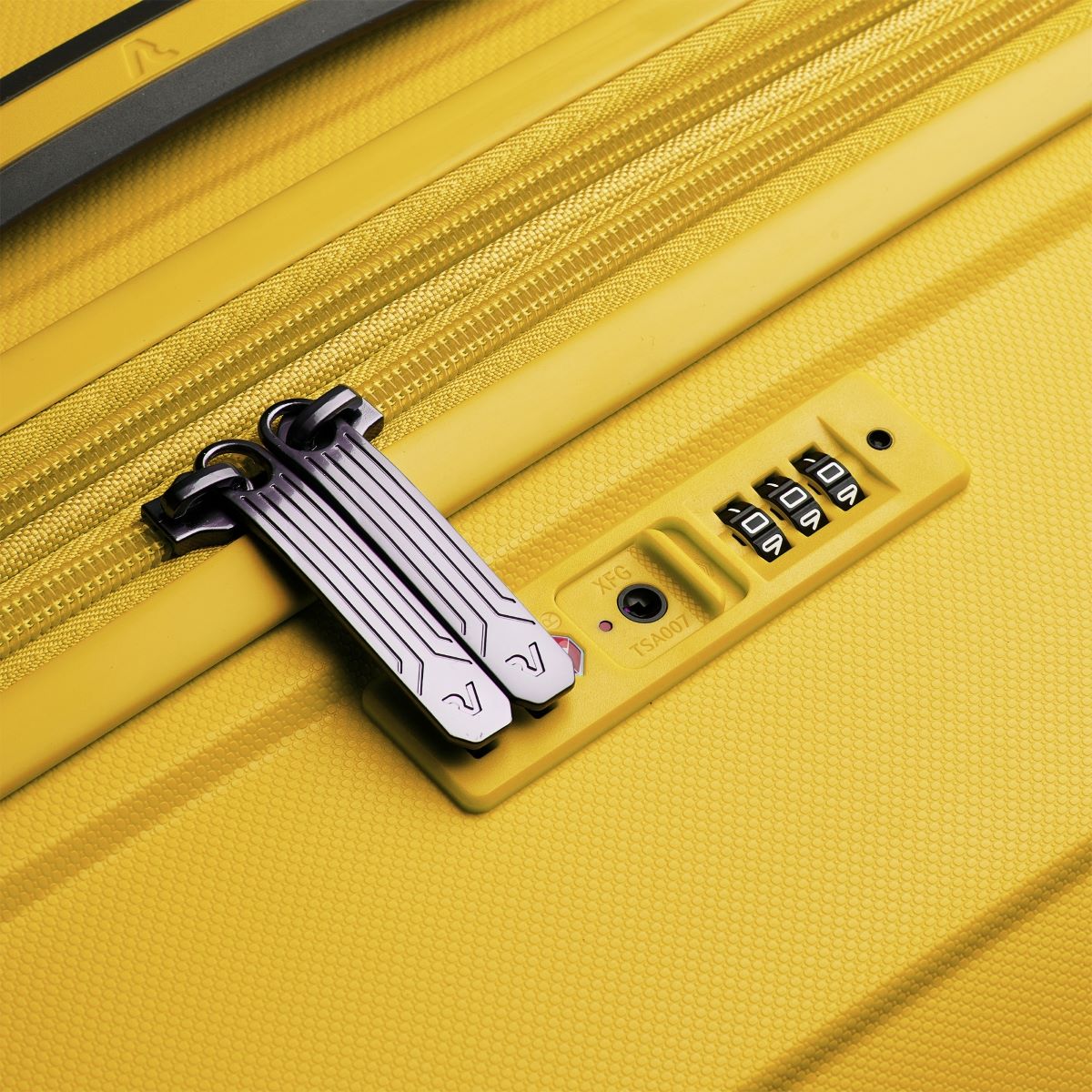 RONCATO 68cm B-Flying Polypropylene Double-Wheel Expandable Hard Case Spinner Luggage - Giallo Sole