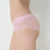 Triumph Body Make Up Illusion Lace Hipster Perola