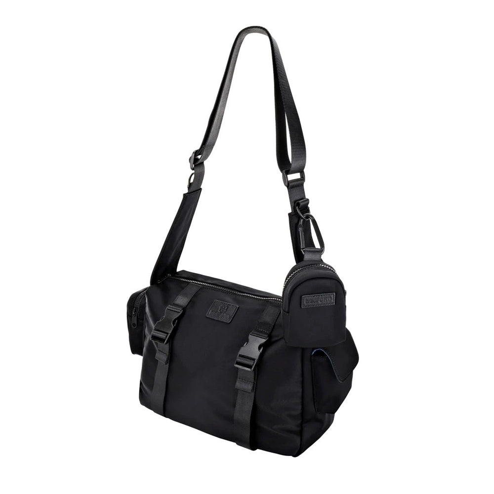 40011660-black
