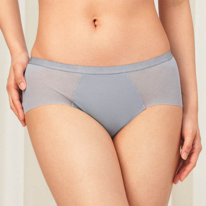 Triumph Smooth Sensation Hipster Sky Gray